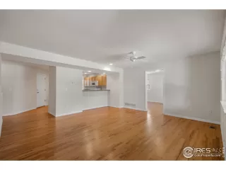 Photo #4: 915632 Listing