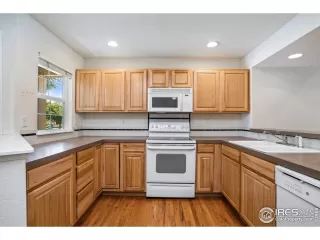 Photo #6: 915632 Listing