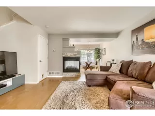 Photo #4: 915646 Listing 