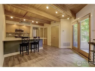 Photo #2: 915668 Listing 