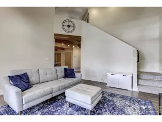 Photo #4: 915668 Listing 