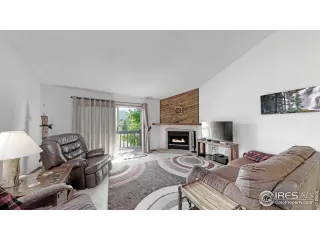 Photo #3: 915684 Listing