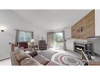 Photo #4: 915684 Listing