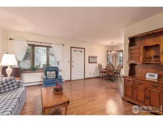 Photo #5: 915688 Listing 