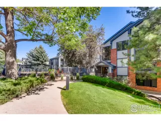 Photo #4: 915698 Listing 