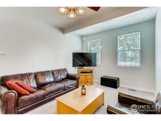 Photo #6: 915726 Listing