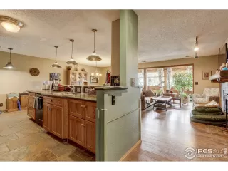 Photo #4: 915747 Listing 