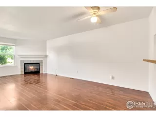 Photo #2: 915757 Listing