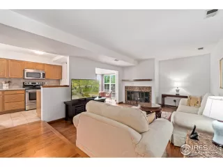 Photo #3: 915782 Listing