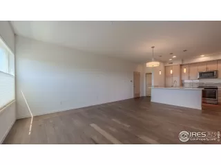 Photo #6: 915783 Listing