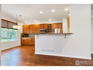 Photo #5: 915826 Listing