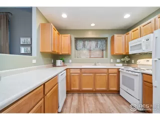 Photo #5: 915848 Listing