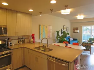 Photo #6: 915854 Listing