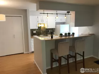 Photo #6: 915888 Listing