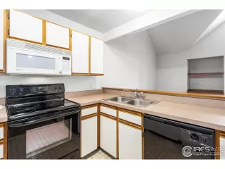 Photo #3: 915898 Listing