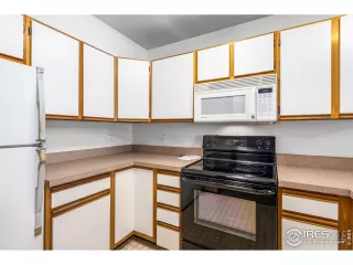 Photo #5: 915898 Listing