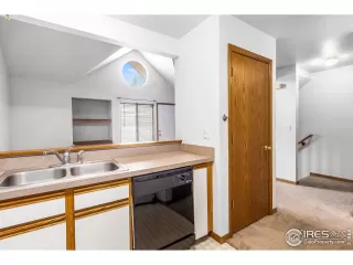 Photo #6: 915898 Listing