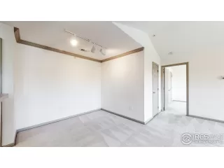 Photo #6: 915909 Listing