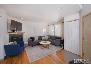 Photo #4: 915961 Listing