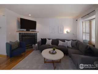 Photo #6: 915961 Listing