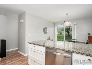 Photo #6: 915964 Listing