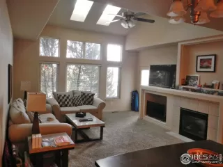 Photo #3: 915980 Listing