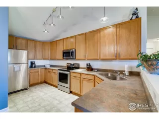 Photo #3: 916005 Listing