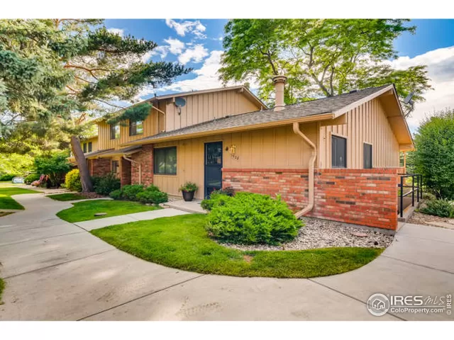 MLS: 916238 Condo For Sale