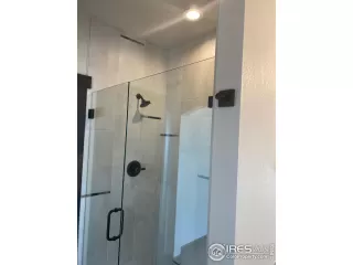 Photo #5: 916296 Listing 