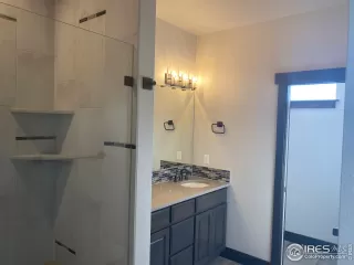 Photo #6: 916296 Listing 