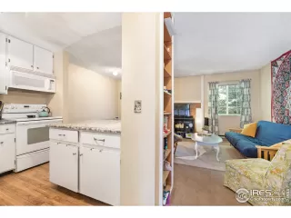 Photo #2: 916358 Listing