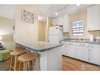 Photo #5: 916358 Listing