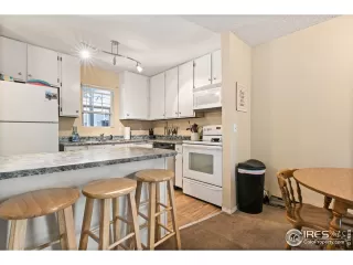 Photo #6: 916358 Listing