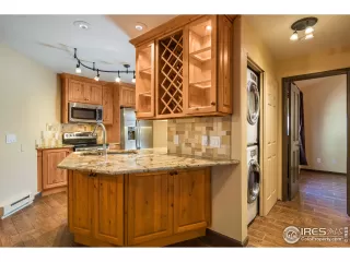 Photo #6: 916359 Listing