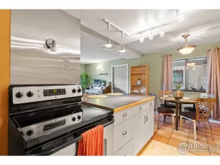 Photo #5: 916531 Listing