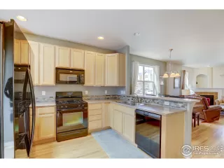 Photo #4: 916644 Listing