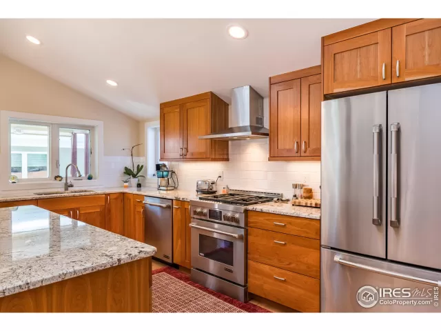 MLS: 916742 Condo For Sale