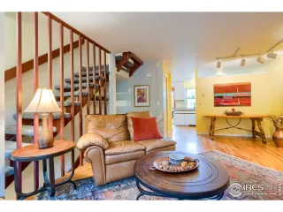 Photo #5: 916786 Listing