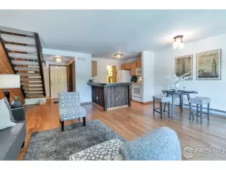 Photo #4: 916799 Listing 