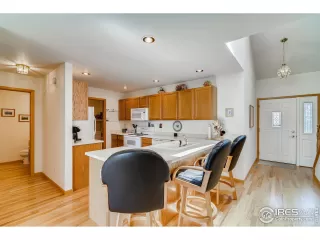 Photo #5: 916841 Listing