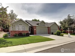 Photo #2: 916856 Listing