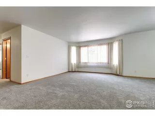 Photo #6: 916856 Listing