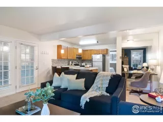 Photo #3: 916860 Listing