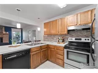 Photo #5: 916860 Listing