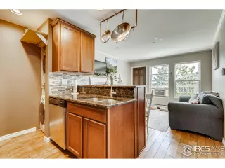 Photo #5: 917152 Listing