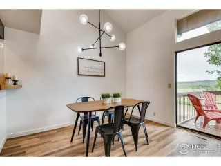 Photo #4: 917200 Listing