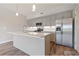 Photo #4: 917220 Listing