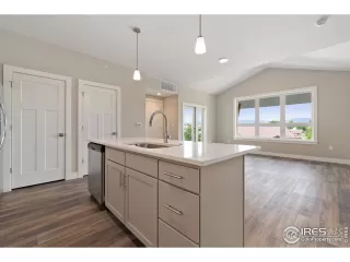 Photo #6: 917223 Listing