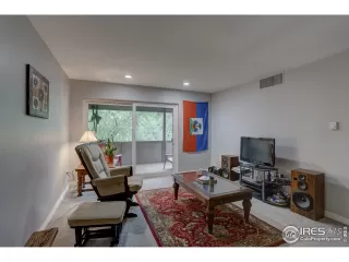 Photo #5: 917267 Listing