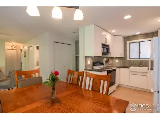 Photo #4: 917361 Listing 